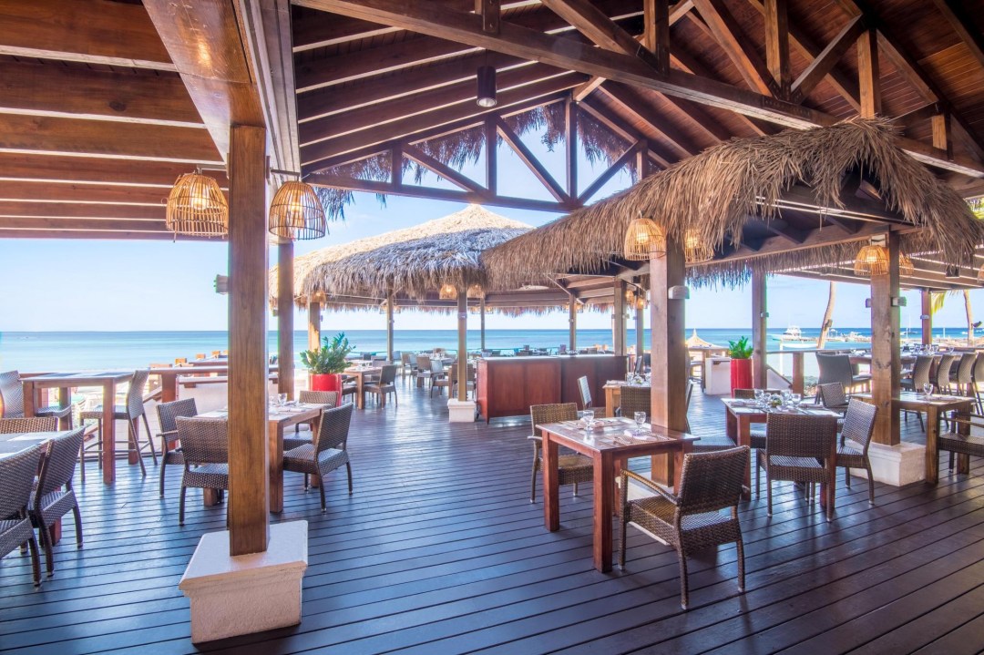 Picture of: Corals Restaurant Aruba  Holiday Inn Resort Aruba