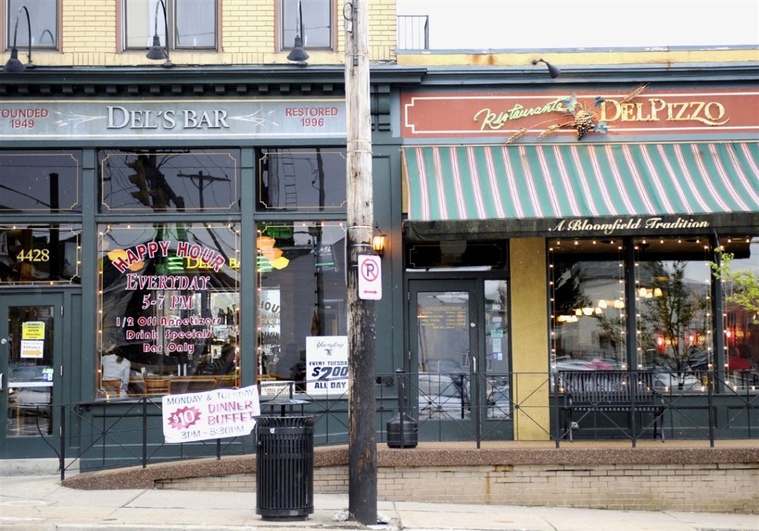 Picture of: Del’s Bar & Ristorante DelPizzo in Bloomfield to close