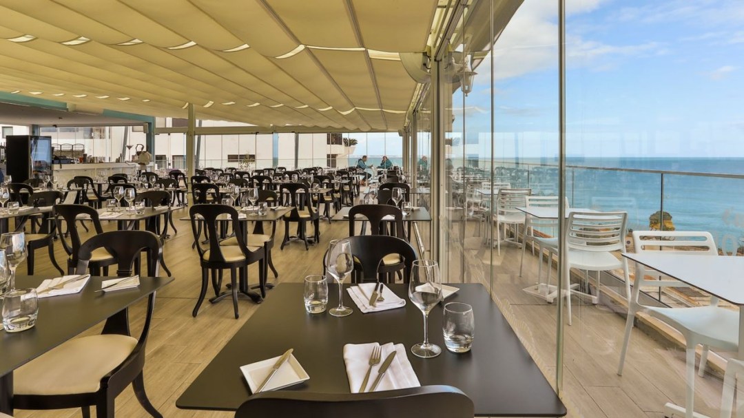 Picture of: Essen und Trinken – Carvi Beach Hotel Lagos  Algarve: Best Deal