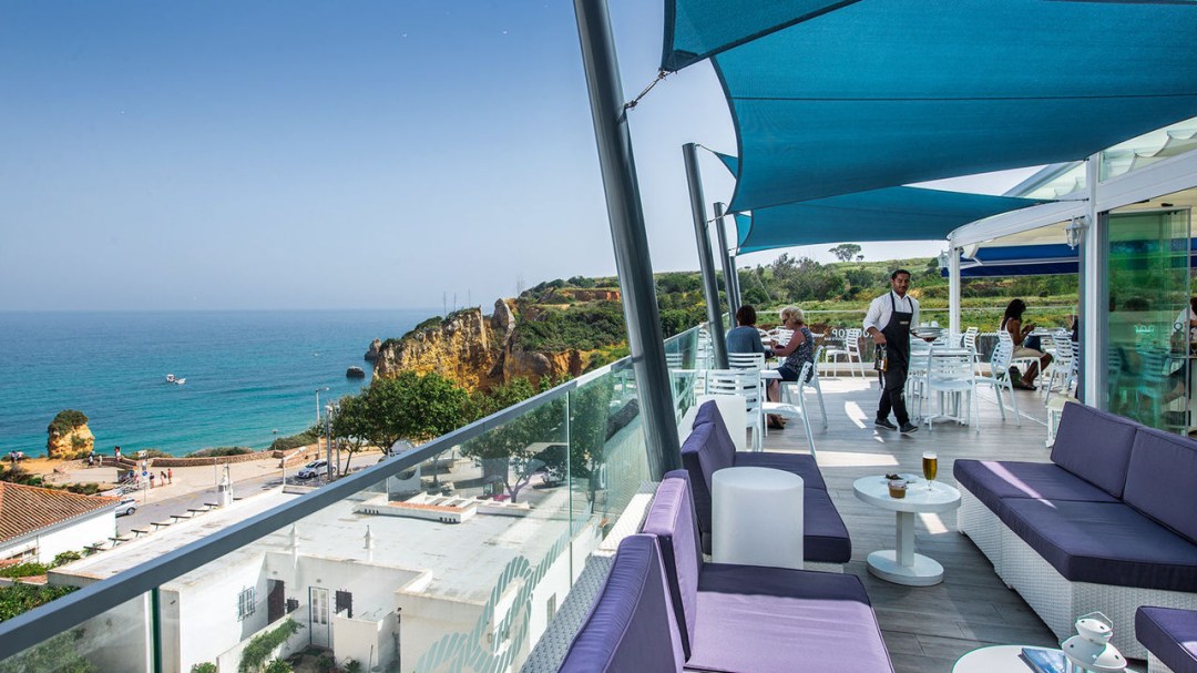 Picture of: Essen und Trinken – Carvi Beach Hotel Lagos  Algarve: Best Deal