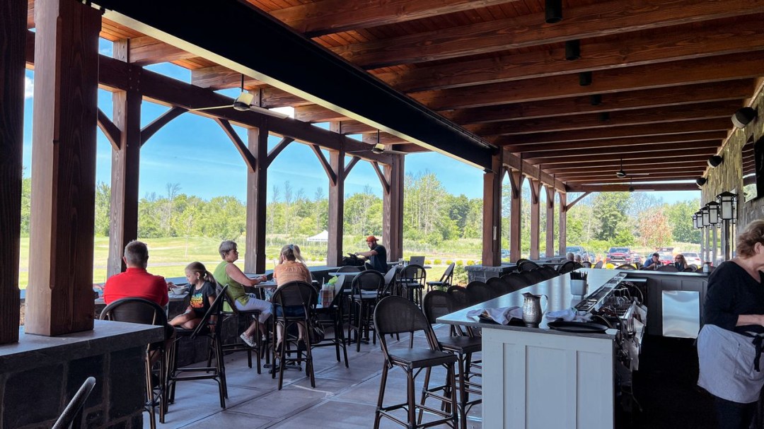 Picture of: First Look: New restaurant at Baldwinsville golf course introduces