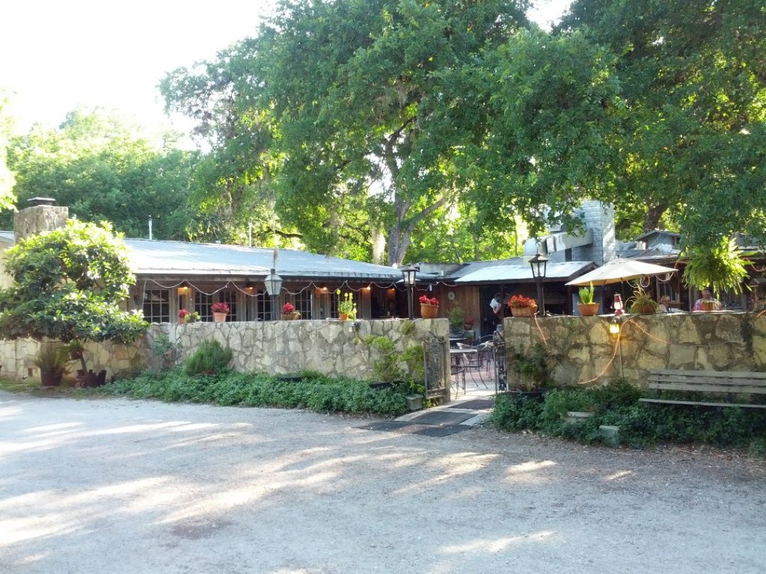 Picture of: Grey Moss Inn, San Antonio, Texas – CLOSED – Le Continental