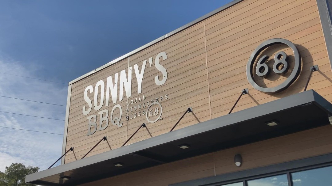 Picture of: Sonny’s BBQ in Macon