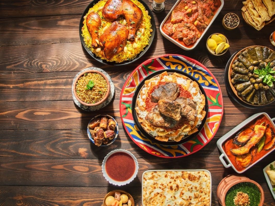 Picture of: Cobb Food Scores: San Luis Restaurant, Unwine’d & Tap, The Bowl