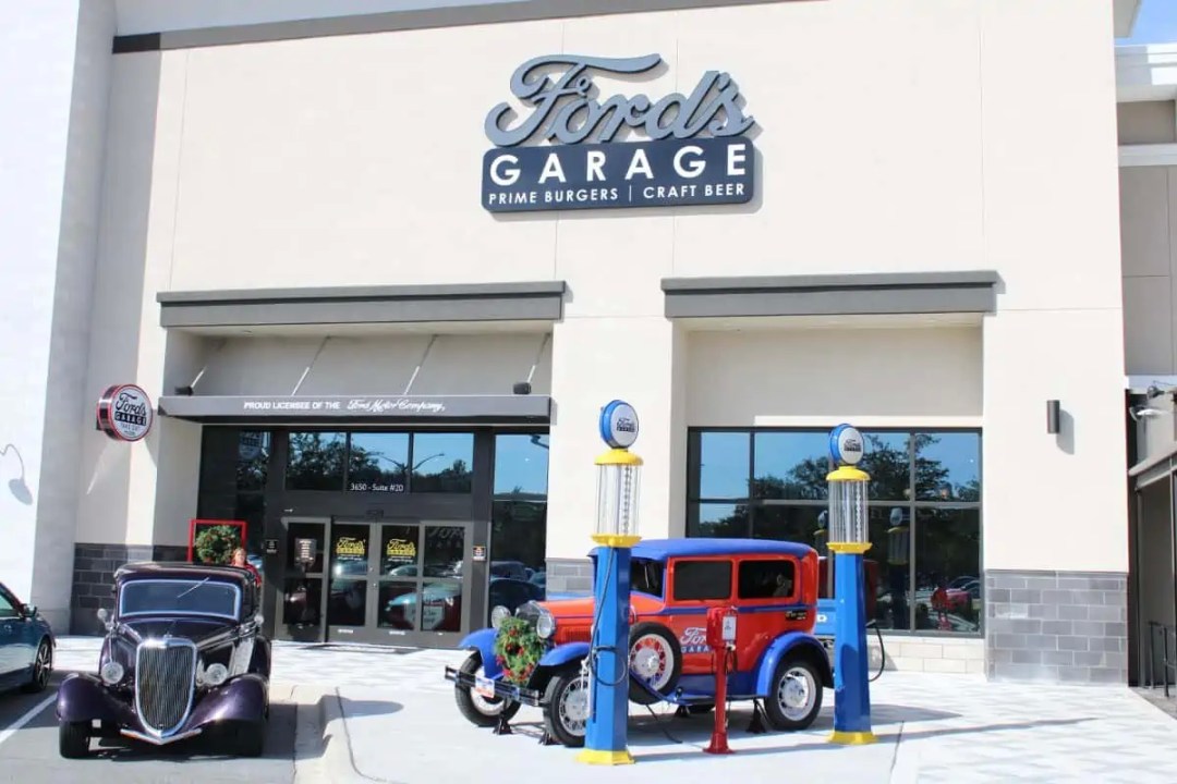 Picture of: Ford’s Garage opens in Butler Plaza