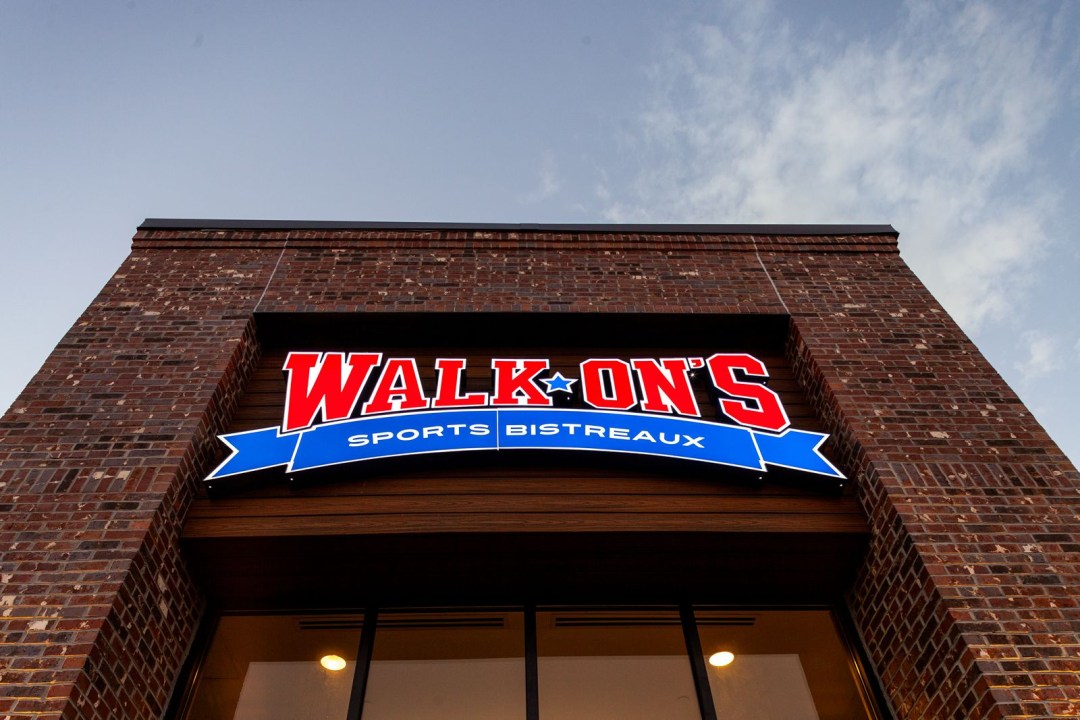 Picture of: Walk-On’s Celebrates Grand Opening of First Clemson Restaurant