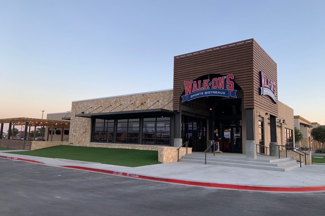 Picture of: Walk-On’s Celebrates Grand Opening of First Odessa Restaurant